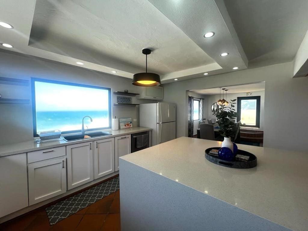 4 Bedroom Kikita Beach Villa Oceanfront W Pool 도라도 외부 사진