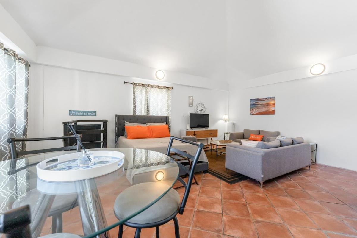 4 Bedroom Kikita Beach Villa Oceanfront W Pool 도라도 외부 사진